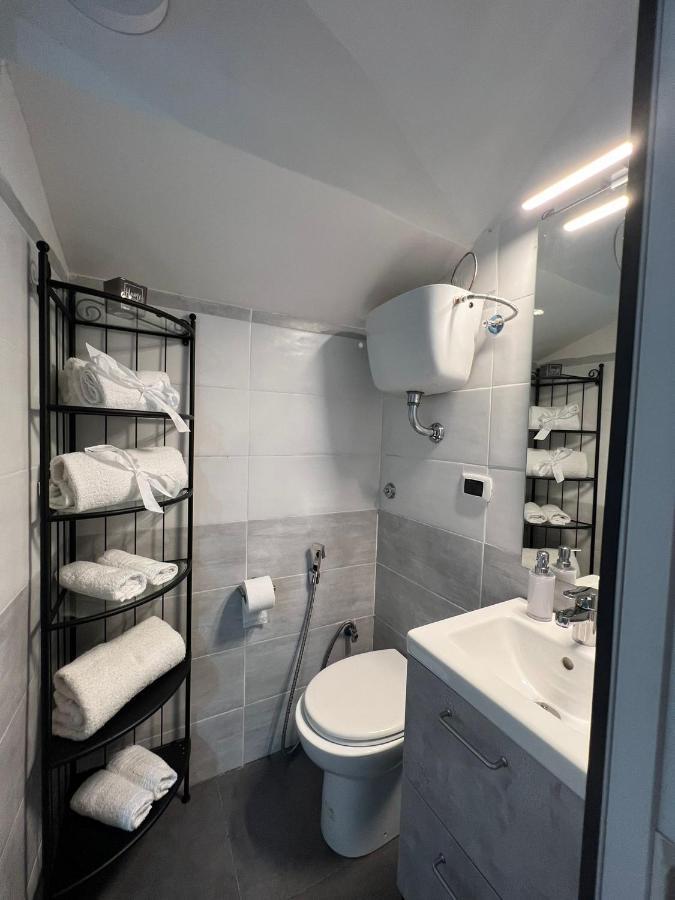 House Della Grotta Apartment Наполи Екстериор снимка