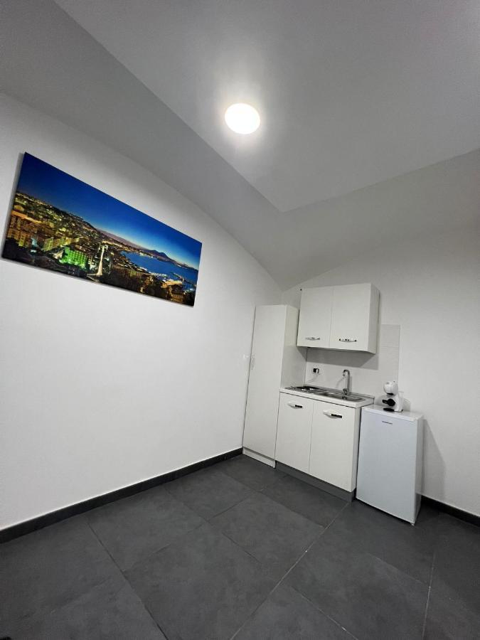 House Della Grotta Apartment Наполи Екстериор снимка