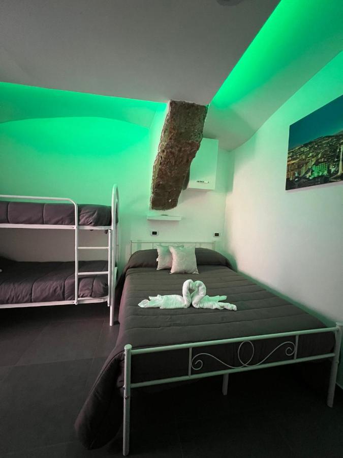 House Della Grotta Apartment Наполи Екстериор снимка