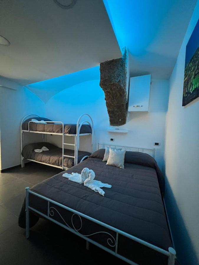 House Della Grotta Apartment Наполи Екстериор снимка